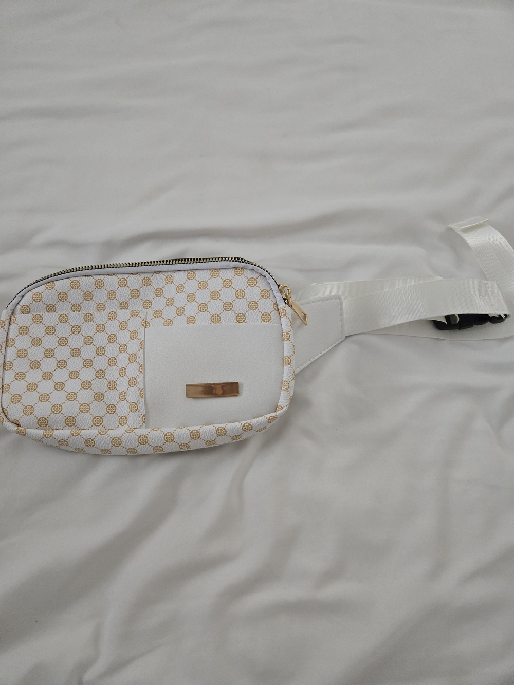 Source Unknown White and Gold Crossbody Belt Bag